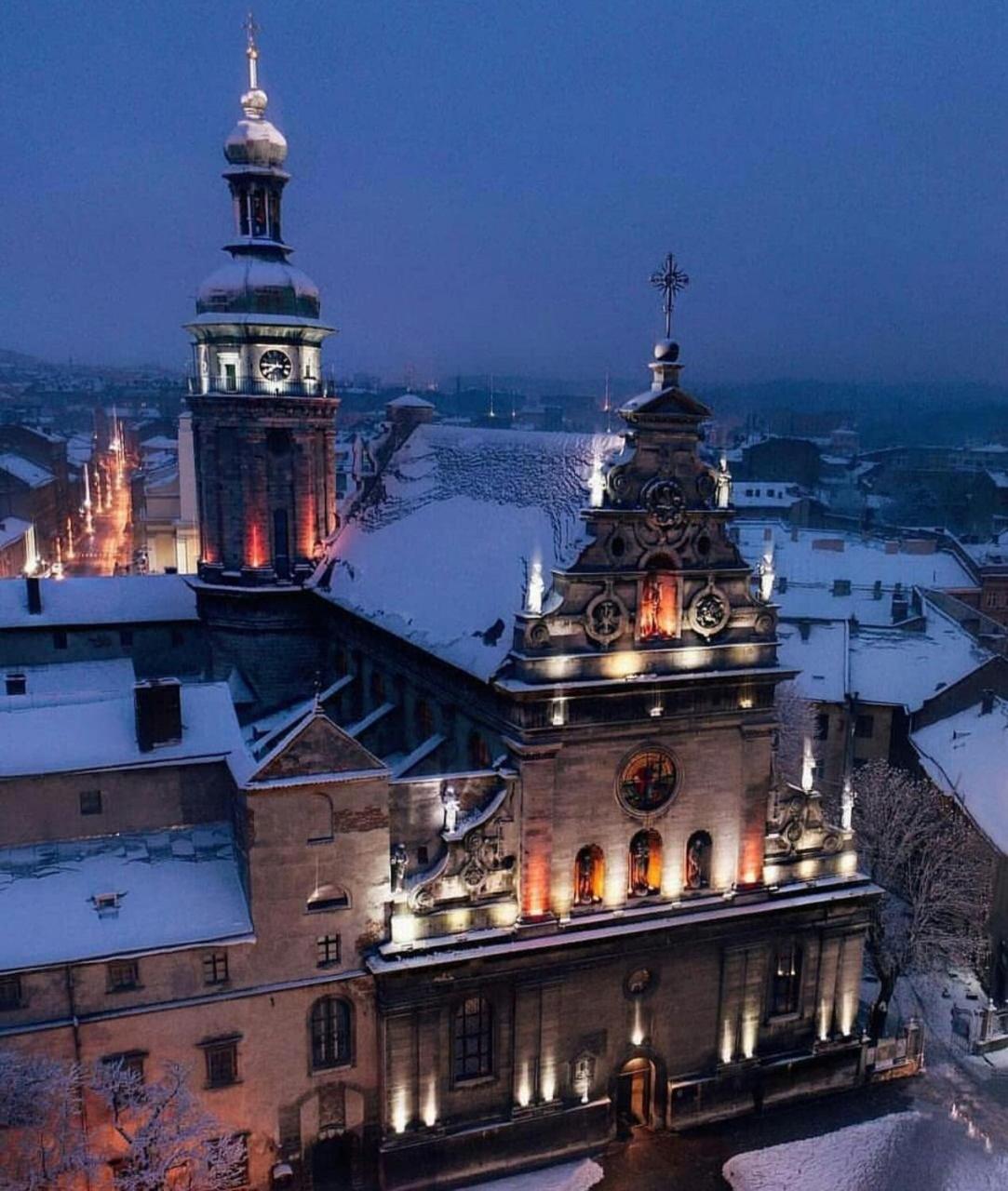 Edem Apartments In Lviv Exterior photo